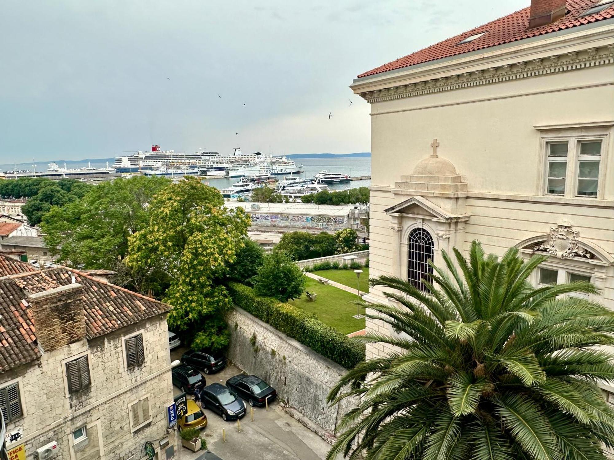 Mariani Luxury Rooms In Center Split Ngoại thất bức ảnh