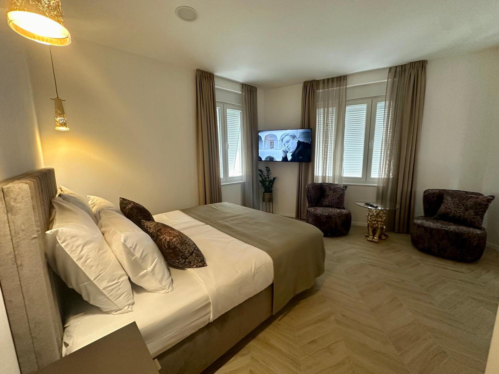 Mariani Luxury Rooms In Center Split Ngoại thất bức ảnh